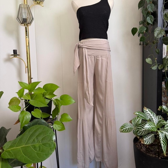 Sincerely Jules Pants - Sincerely Jules Oatmeal Tan High Waisted Wide Leg Flowy Tie Waist Pants Medium